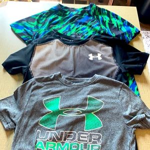 Lot of 3 Under Armour T-shirts Boys Youth Small
